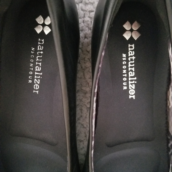 🥿 Naturalizer Flats - Picture 2 of 8